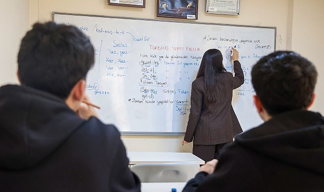 Antalyalı 12. sınıf ve mezun öğrenciler, Yükseköğretim Kurumları Sınavı'na (YKS)