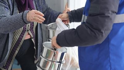 Canik Belediye Başkanı İbrahim Sandıkçı, ihtiyaç sahibi ve dar gelirli