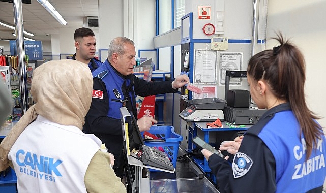 Canik Belediyesi, ilçede faaliyet gösteren marketlere yönelik denetim ve kontrollerine
