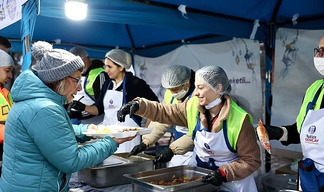 Ramazan ayı dolayısıyla Didim Belediyesi tarafından düzenlenen iftar programı, Fevzipaşa