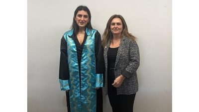 Dijital iletişim araçlarının hayatın merkezine yerleştiği günümüzde, yalnızlık bireysel bir