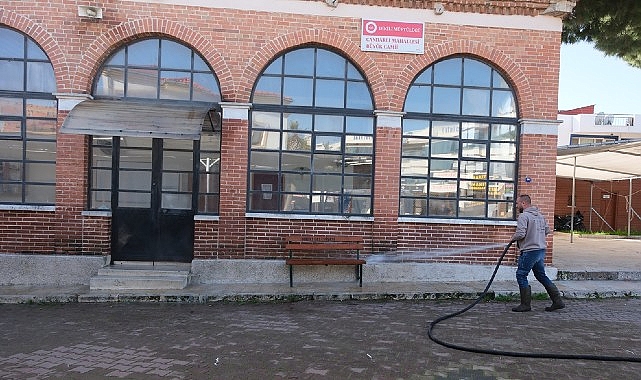 Dikili Belediyesi, Ramazan Ayı öncesinde ilçe genelindeki tüm camilerde temizlik