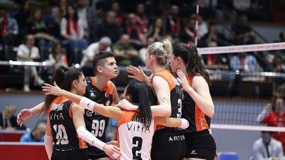 Vodafone Sultanlar Ligi’nin 20. Haftasında deplasmanda Aras Kargo’yla karşılaşan Eczacıbaşı