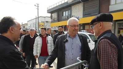 Edremit Belediye Başkanı Mehmet Ertaş, ilçenin dört bir yanında devam