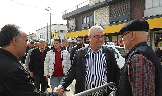 Edremit Belediye Başkanı Mehmet Ertaş, ilçenin dört bir yanında devam