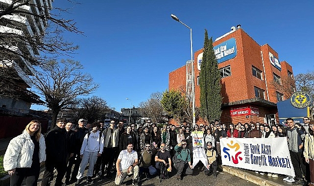 İzmir Büyükşehir Belediyesi bünyesinde çalışmalarını sürdüren Genç İzmir, gençlerin sağlıklı