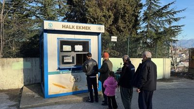 Kocaeli Büyükşehir Belediyesi’ne bağlı hizmet veren “Halk Ekmek Büfeleri”, Ramazan