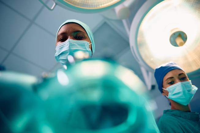 Sağlık Bakanlığı'nın "hastanelerin tehlike sınıfını düşürme" önerisi 5'e karşı 6