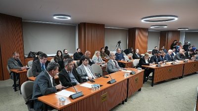 Maltepe Belediyesi’nin hayata geçirdiği Halk Market projesi, yerel üreticiler ve