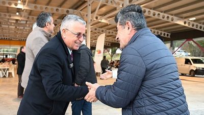 Kemer Belediye Başkanı Necati Topaloğlu ev sahipliğinde düzenlenen iftar programları,