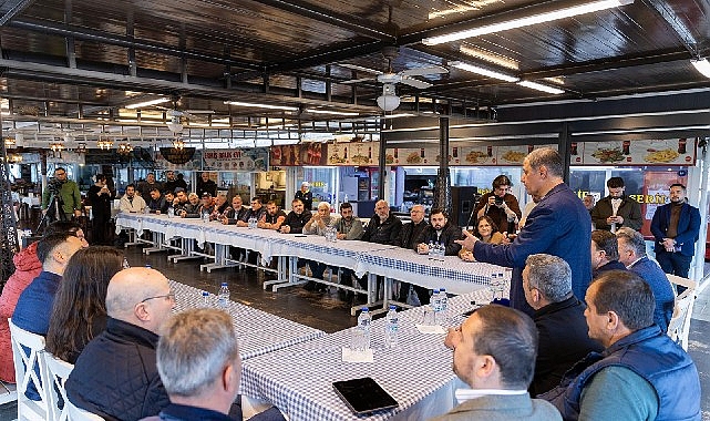 İzmir Büyükşehir Belediye Başkanı Dr. Cemil Tugay, küçük ölçekli balıkçıların