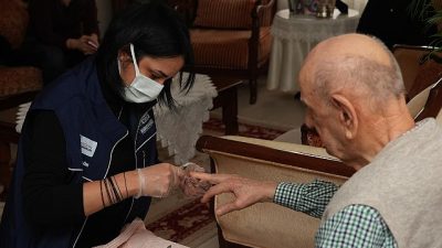 Kadıköy Belediyesi,  ilçede ikamet eden 65 yaş ve üzeri, fiziksel,