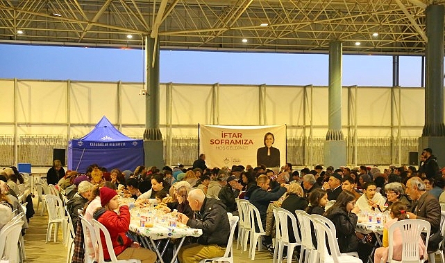 Karabağlar Belediyesi, Ramazan ayı boyunca ilçenin farklı mahallelerinde kuracağı iftar