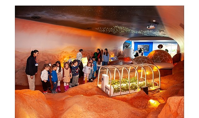 Karşıyaka Belediyesi anaokullarında eğitim gören 6 yaş grubu öğrenciler, Gaziemir’de