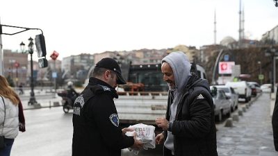 Keçiören Belediyesi, Berat Kandili dolayısıyla ilçenin birçok noktasında vatandaşlara kandil