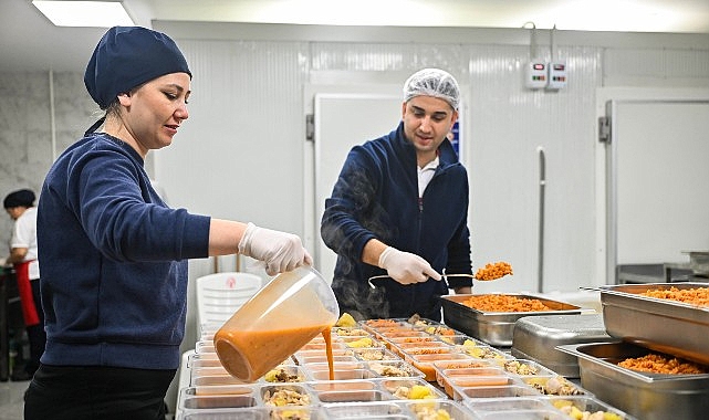Kent Lokantası’nda hayata geçirilen Askıda Yemek uygulamasıyla vatandaşlar, online bağış