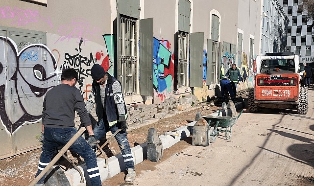 Konak Belediyesi Fen İşleri Müdürlüğü ekipleri, İZSU ve Gediz Elektrik’in