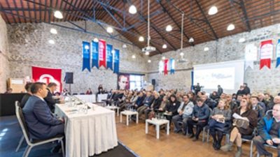 İzmir Büyükşehir Belediye Başkanı Dr. Cemil Tugay, İzmir tarımını kooperatifler