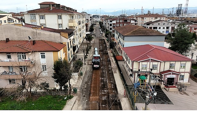 Kocaeli Büyükşehir Belediyesi, gerçekleştirdiği üstyapı çalışmaları ile vatandaşların yol konforunu