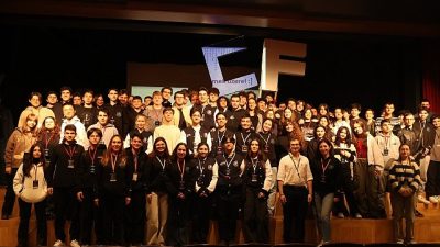 Sağlık ve Eğitim Vakfı’na (SEV) bağlı Üsküdar Amerikan Lisesi’nde (UAA)