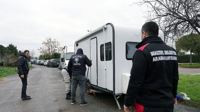Maltepe Belediyesi, ilçedeki karavan işgallerine yönelik sürdürdüğü başarılı çalışmalara hız
