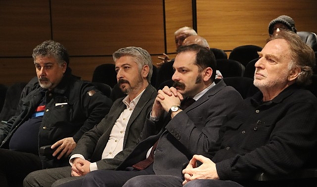 Maltepe Belediyesi’nin düzenlediği “Kent Söyleşileri” kapsamında gerçekleştirilen etkinlikte, “Dünya Nereye