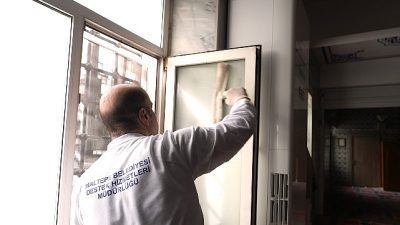 Maltepe Belediyesi, ilçedeki cami ve mescitlerde kapsamlı temizlik ve dezenfekte
