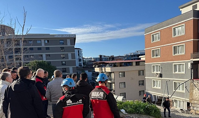 Menemen'de yoğun yağışlar ve istinat duvarı çökmesi sonrası Menemen Belediyesi