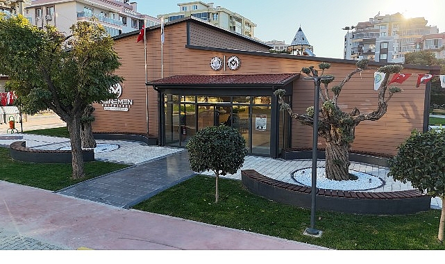 Menemen Belediyesi tarafından Cumhuriyetimizin 102. kuruluş yıl dönümü kutlamaları kapsamında