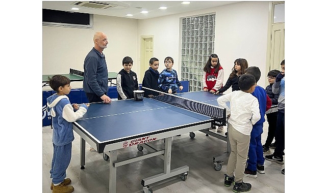 Ayvalık Belediyesi tarafından sömestir tatilinde düzenlenen ücretsiz kurslara katılan 250