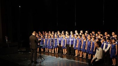 Nilüfer Belediyesi bünyesinde faaliyetlerini sürdüren ‘Minikler’, ‘Çocuk’ ve ‘Gençlik’ koroları,