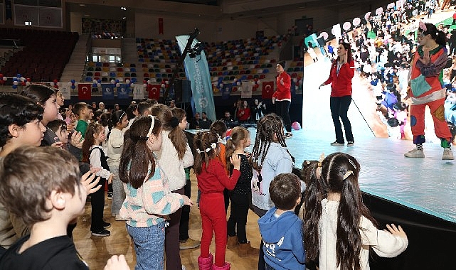 Kocaeli Büyükşehir Belediyesi, “Okula Bi’ Mola” etkinlikleri kapsamında yarıyıl tatilinin