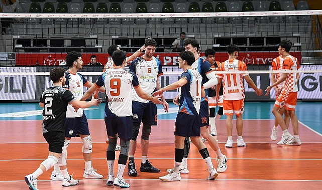 Osmangazi Belediyespor, Arabica Coffee House Erkekler Voleybol 1. Ligi’nde karşılaştığı
