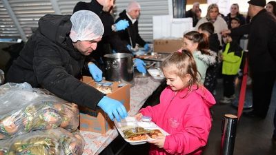 Osmangazi Belediyesi, Ramazan’ın birlik ve dayanışma ruhunu mahallelere taşıyarak Çiftehavuzlar