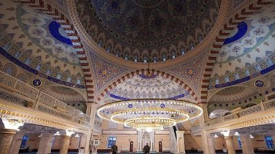 Ramazan ayı dolayısıyla ibadethanelerde kapsamlı temizlik çalışmaları gerçekleştiren Beylikdüzü Belediyesi