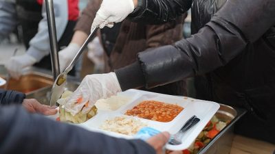 Mudanya Belediyesi, Ramazan ayını ilçenin dört bir yanında kurulacak sofralar