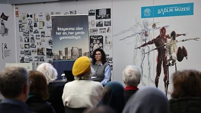 Nilüfer Belediyesi’nin düzenlediği “Kemik Erimesi ve Beslenme” başlıklı söyleşide konuşan