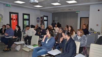 Efes Tarlası Yaşam Köyü Toprak Okulu, zeytinyağının duyusal dünyasına ışık