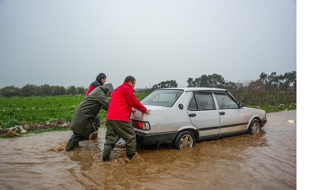 Torbalı, son yılların en yoğun yağışlarından biriyle karşı karşıya kaldı.