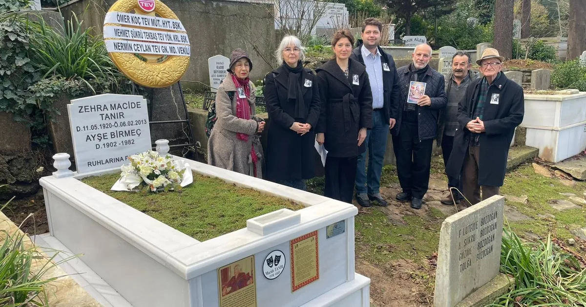 Türk Eğitim Vakfı (TEV), usta sanatçı ve bağışçısı Zehra Macide