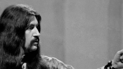 "Modern Çağ Ozanı" olarak adlandırılan, Anadolu rock ve pop müziğin