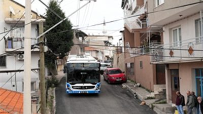 İzmir Büyükşehir Belediyesi, Konak Çobançeşme’de vatandaşlardan gelen talep doğrultusunda önce
