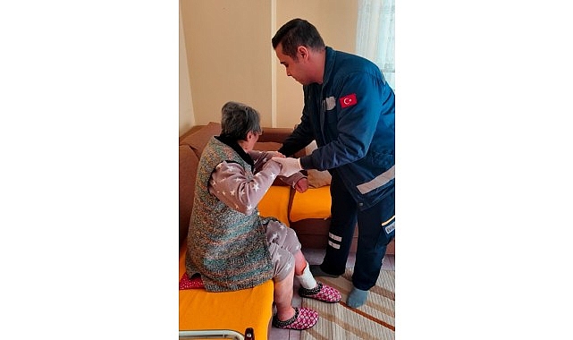 Kemer’de yaşayan hasta ve bakıma muhtaç vatandaşlar, Kemer Belediye Başkanı