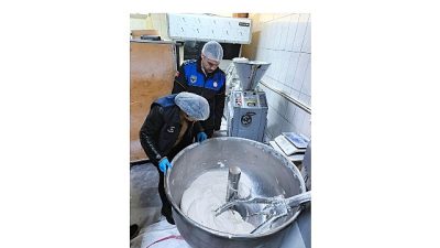 Kemer Belediyesi Zabıta Müdürlüğü ekipleri, Kemer genelinde faaliyet gösteren fırın