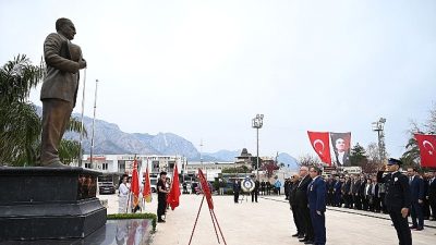 18 Mart Çanakkale Deniz Zaferi'nin 111'nci yıl dönümü dolayısıyla Kemer'de