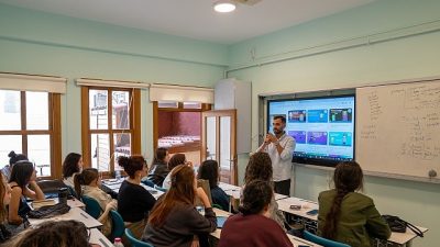 İBB Gençlik Ofisleri’nde 2026 yılının ilk dönem eğitimleri başladı. 15–29