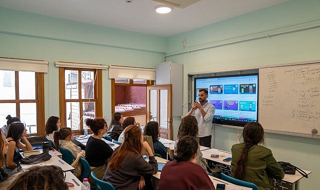 İBB Gençlik Ofisleri’nde 2026 yılının ilk dönem eğitimleri başladı. 15–29