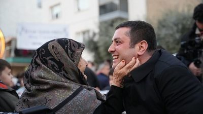 Torbalı Belediyesi Ramazan ayının ilk toplu iftar organizasyonunu Muratbey Mahallesi