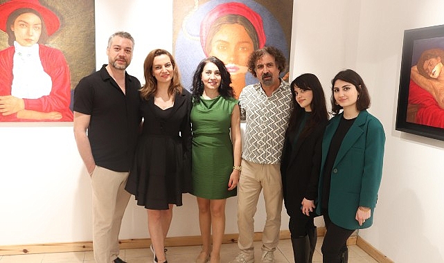 İzmir, 8 Mart Dünya Kadınlar Günü kapsamında usta sanatçı Haydar