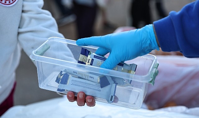 Alanya'da göçük nedeniyle bozulan yollarda çalışmalar devam ediyor. Antalya Büyükşehir